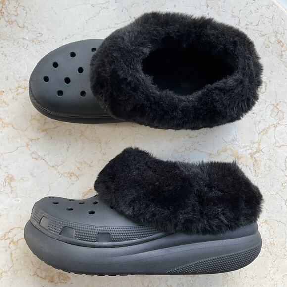 CROCS Shoes - Crocs Furever Crush Black fur Lined chunky Clogs Mens size 8 womens size 10 fur